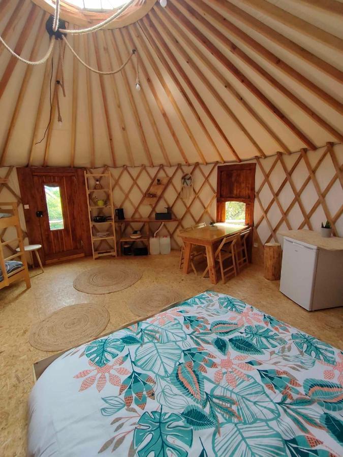 La Yourte Des Bibis Fréland Esterno foto