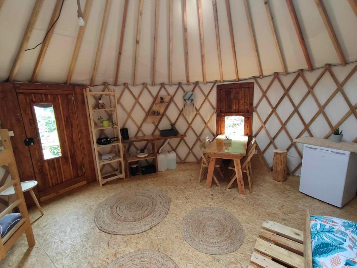 La Yourte Des Bibis Fréland Esterno foto